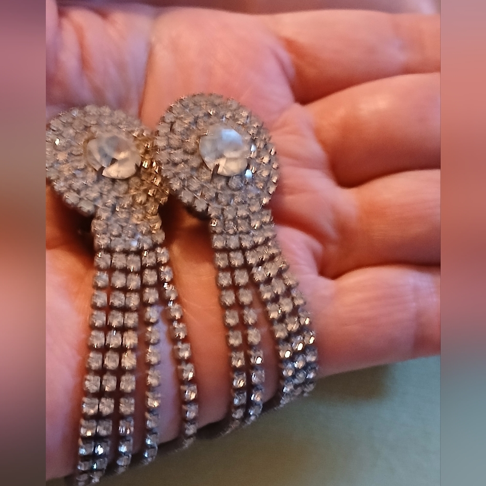 Vintage Rhinestone Chandelier Earrings Clipons Prong Set Stones - Picture 6 of 9